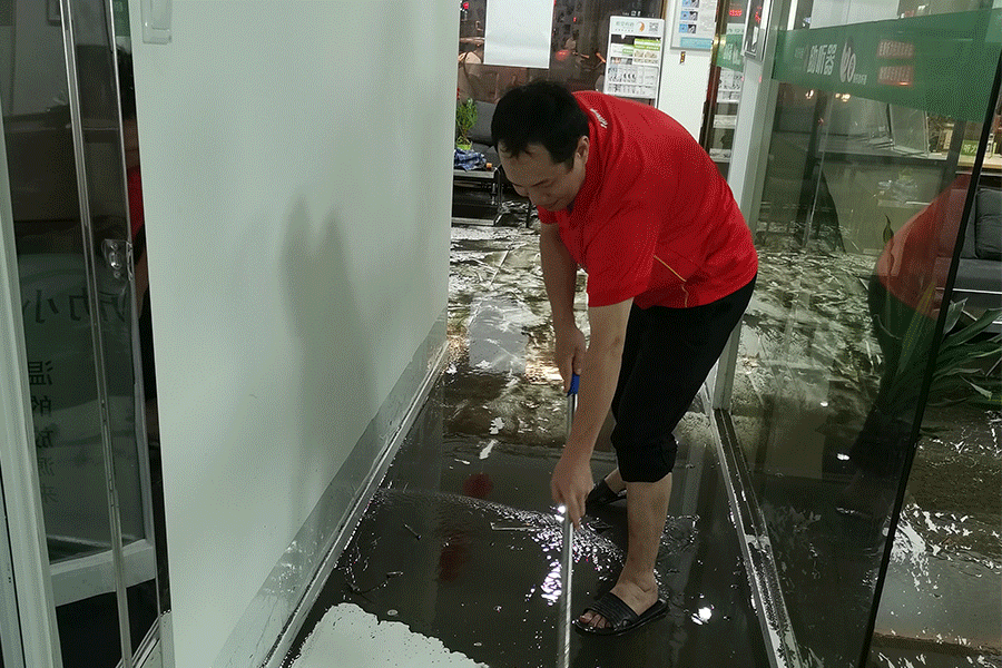 暴雨來(lái)襲，聽覺有道驗(yàn)配師連夜搶救公司財(cái)產(chǎn)